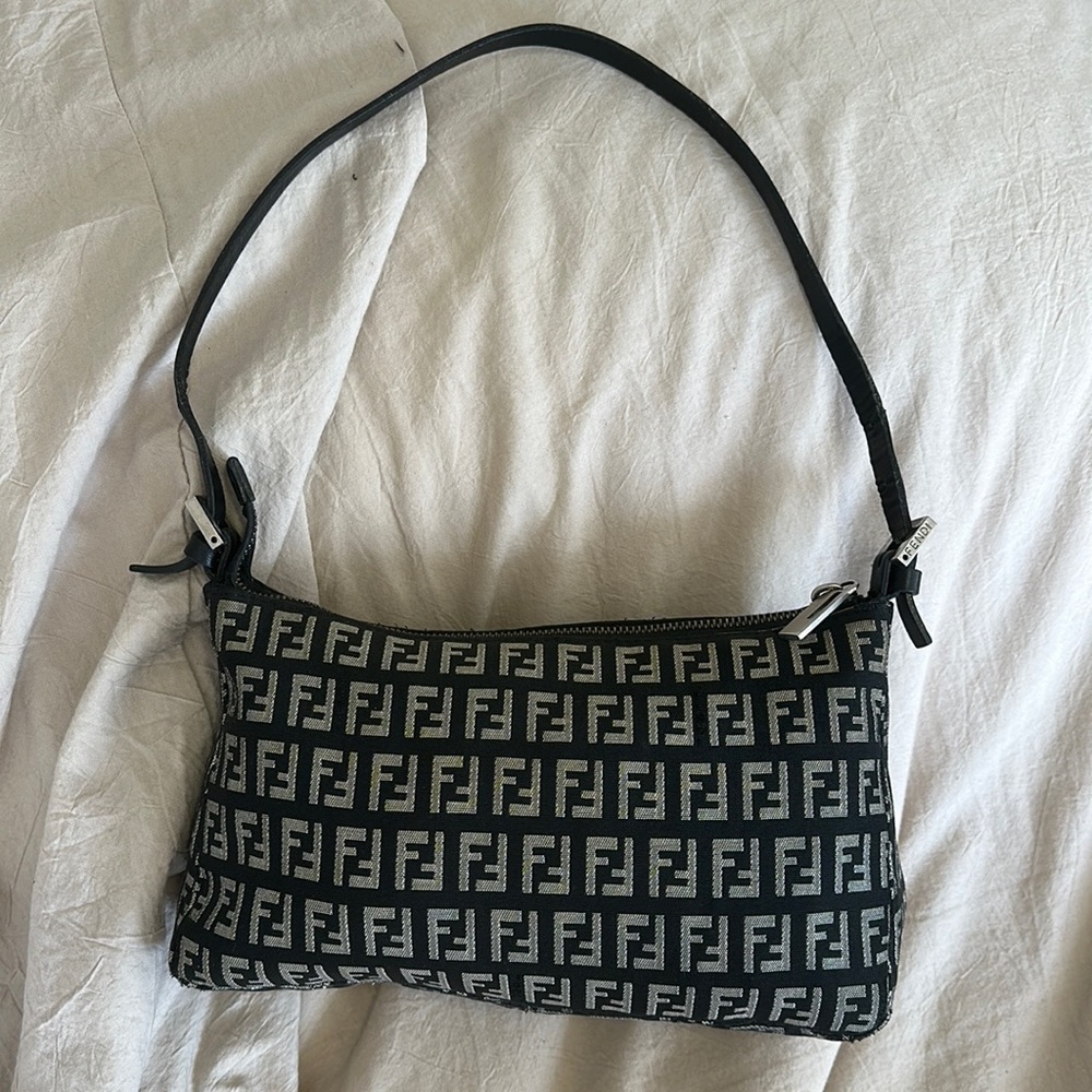 Fendi Baguette Bag black & cream